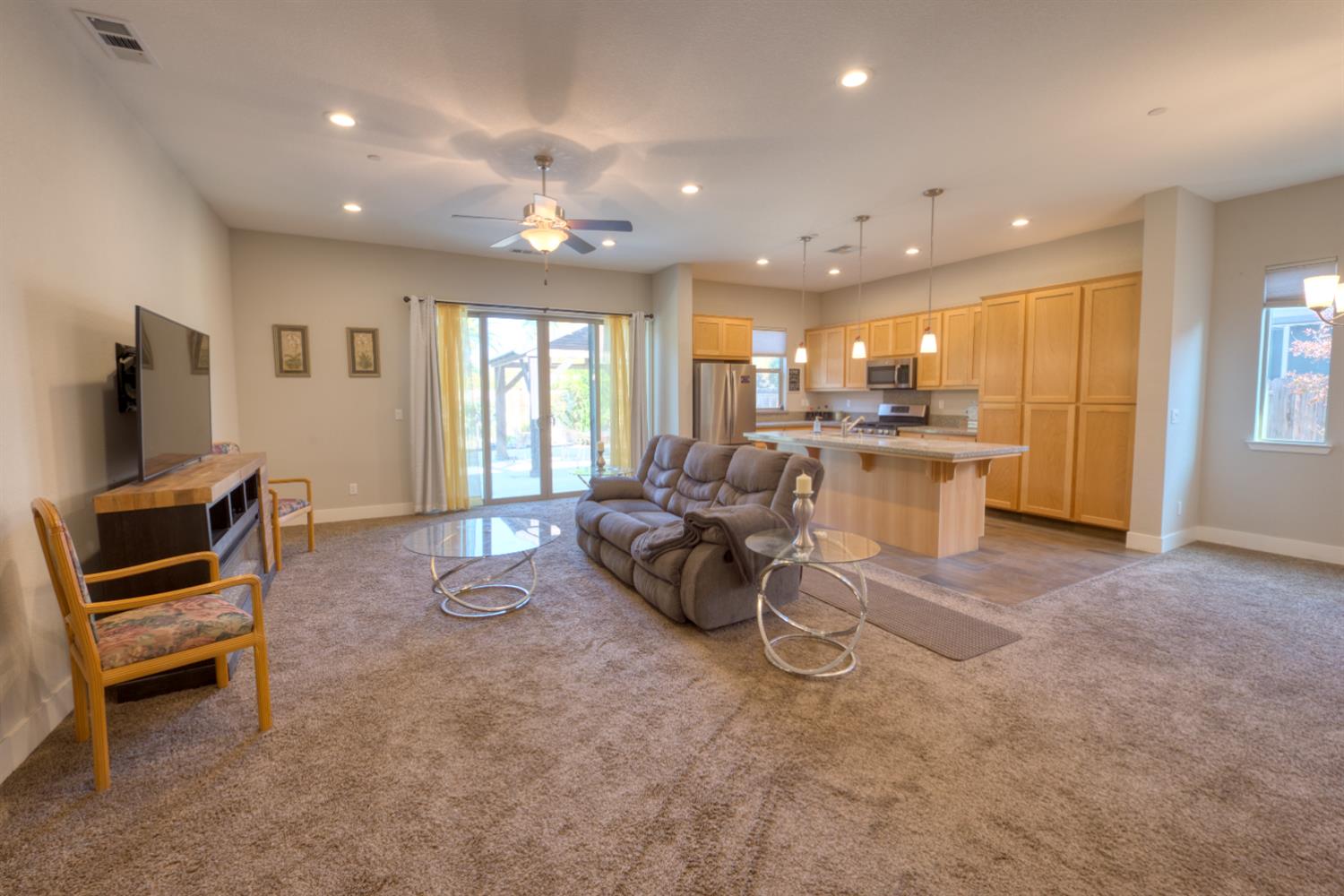 1129 Imperial Lily Dr, Patterson, CA 95363