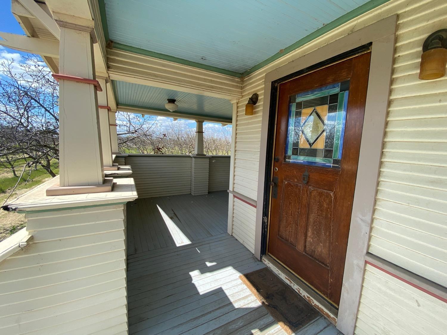 700 Wellsford Rd, Modesto, CA 95357