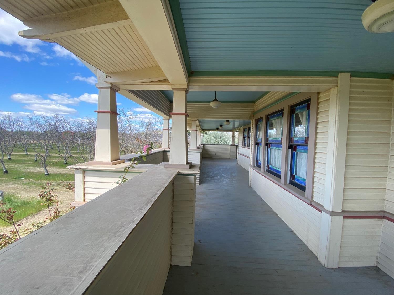 700 Wellsford Rd, Modesto, CA 95357