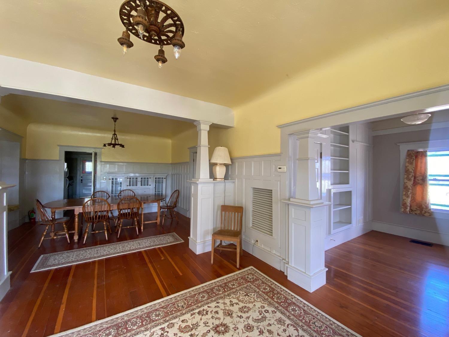 700 Wellsford Rd, Modesto, CA 95357