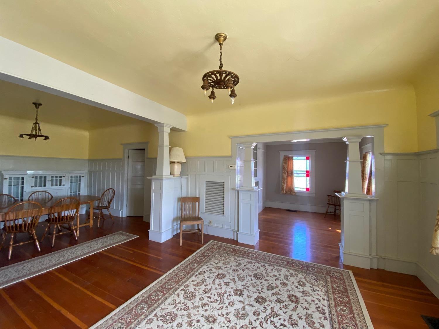 700 Wellsford Rd, Modesto, CA 95357