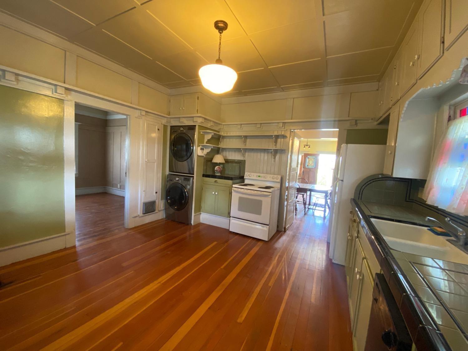 700 Wellsford Rd, Modesto, CA 95357