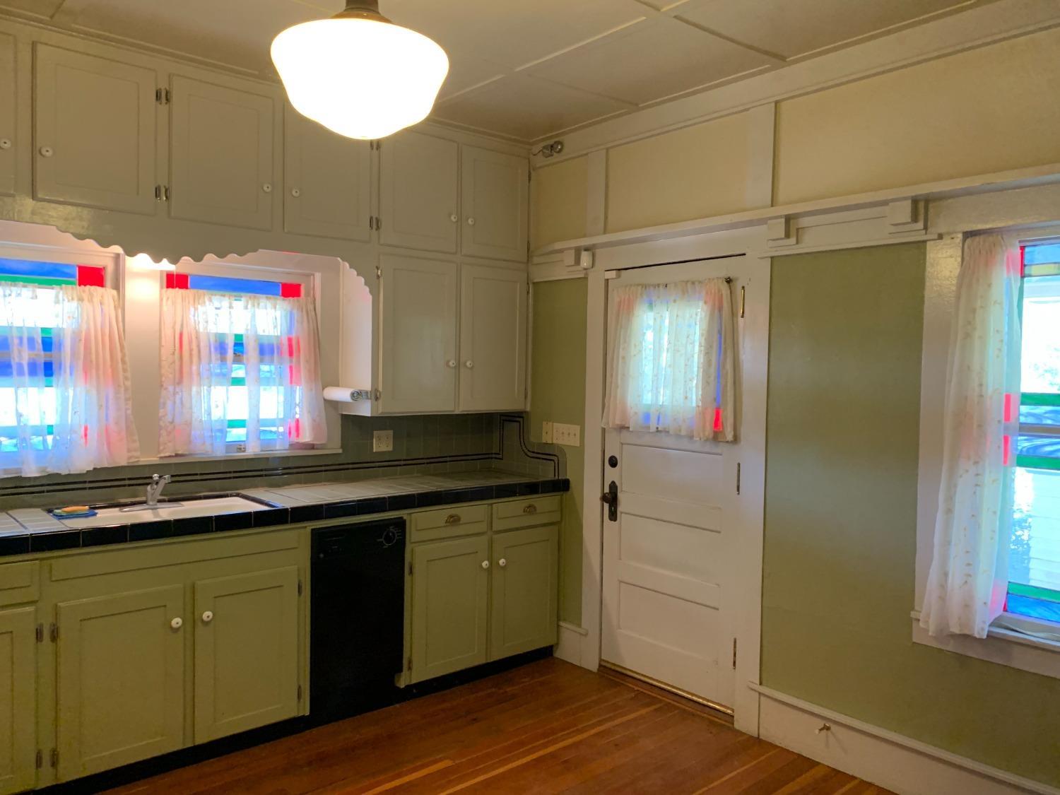 700 Wellsford Rd, Modesto, CA 95357