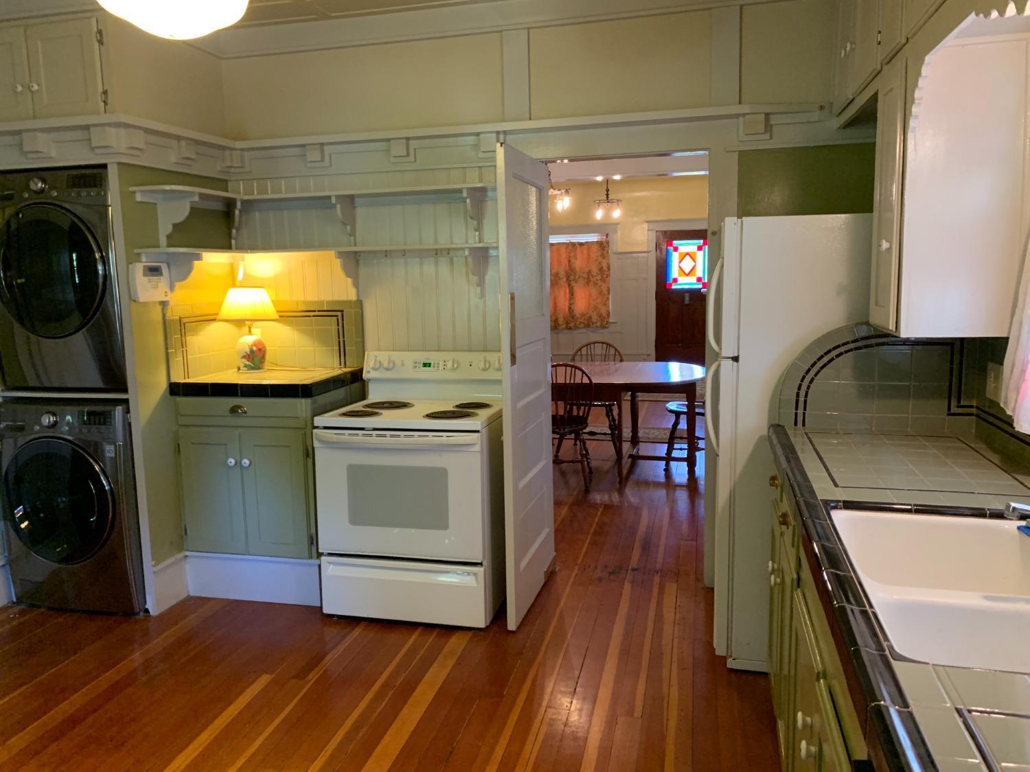 700 Wellsford Rd, Modesto, CA 95357