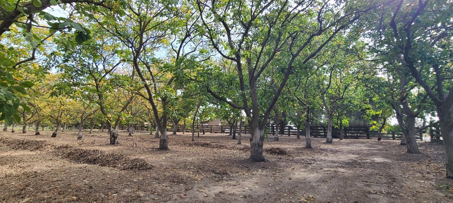 700 Wellsford Rd, Modesto, CA 95357