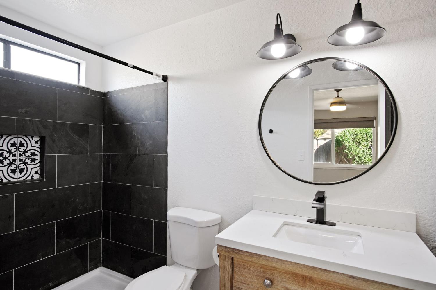 3161 Bridgeport Ct, Turlock, CA 95382