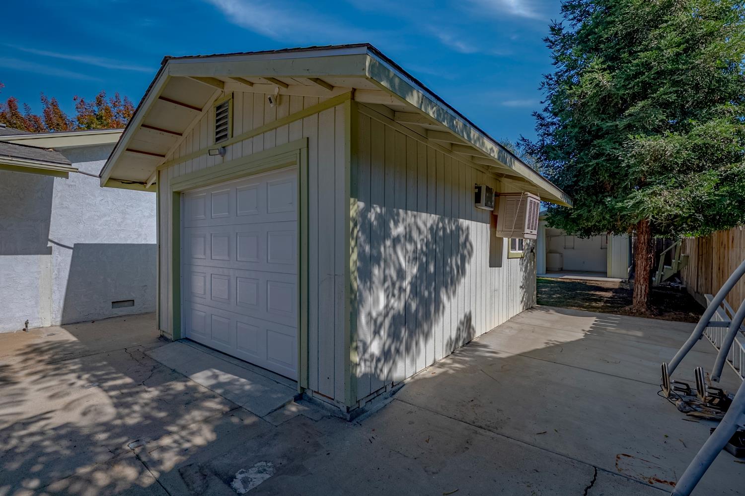 2988 Bedford Dr, Merced, CA 95340