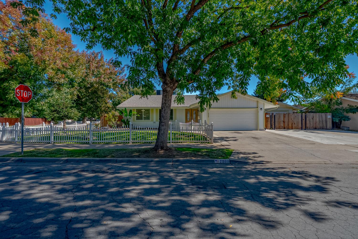 2988 Bedford Dr, Merced, CA 95340