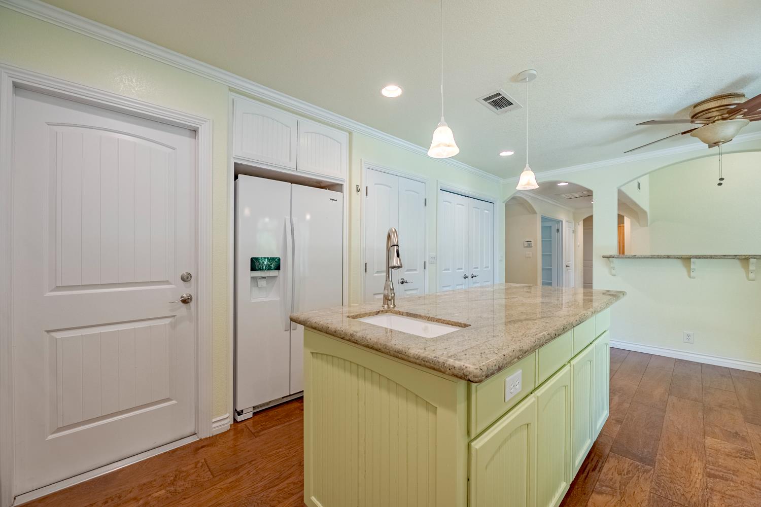 2988 Bedford Dr, Merced, CA 95340