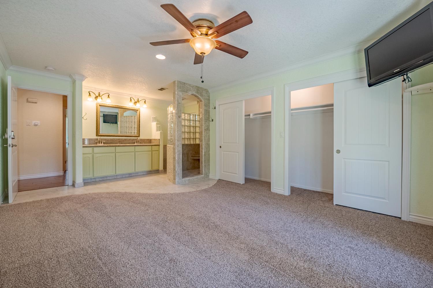 2988 Bedford Dr, Merced, CA 95340