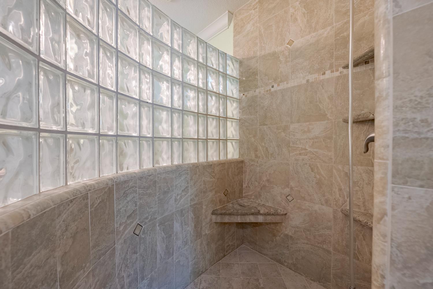 2988 Bedford Dr, Merced, CA 95340