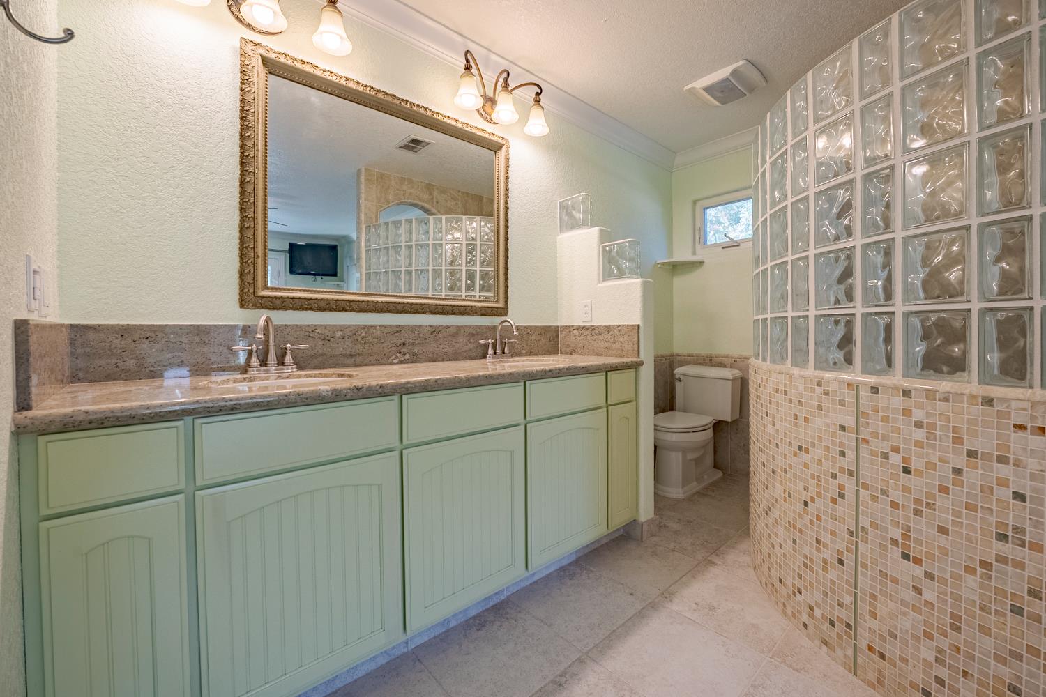 2988 Bedford Dr, Merced, CA 95340