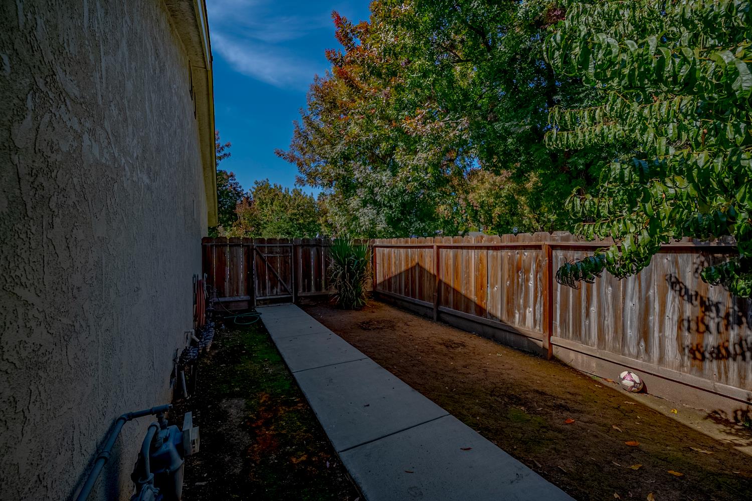 2988 Bedford Dr, Merced, CA 95340