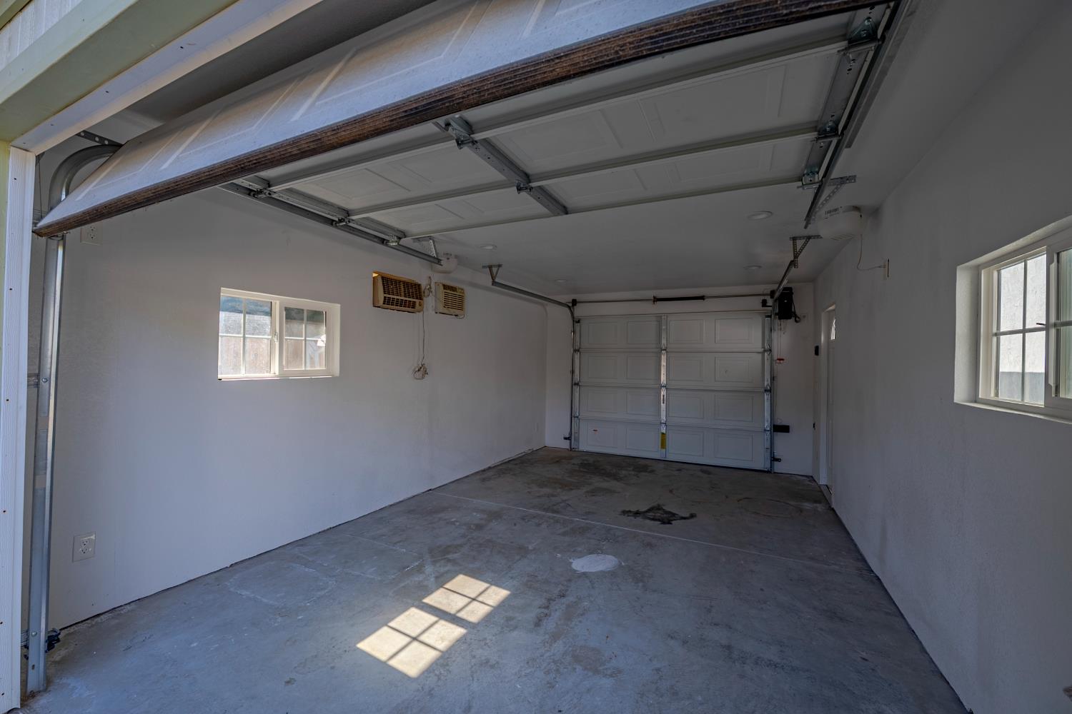 2988 Bedford Dr, Merced, CA 95340