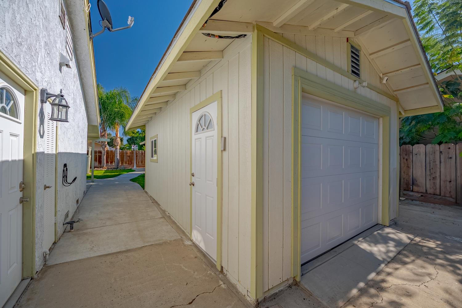 2988 Bedford Dr, Merced, CA 95340