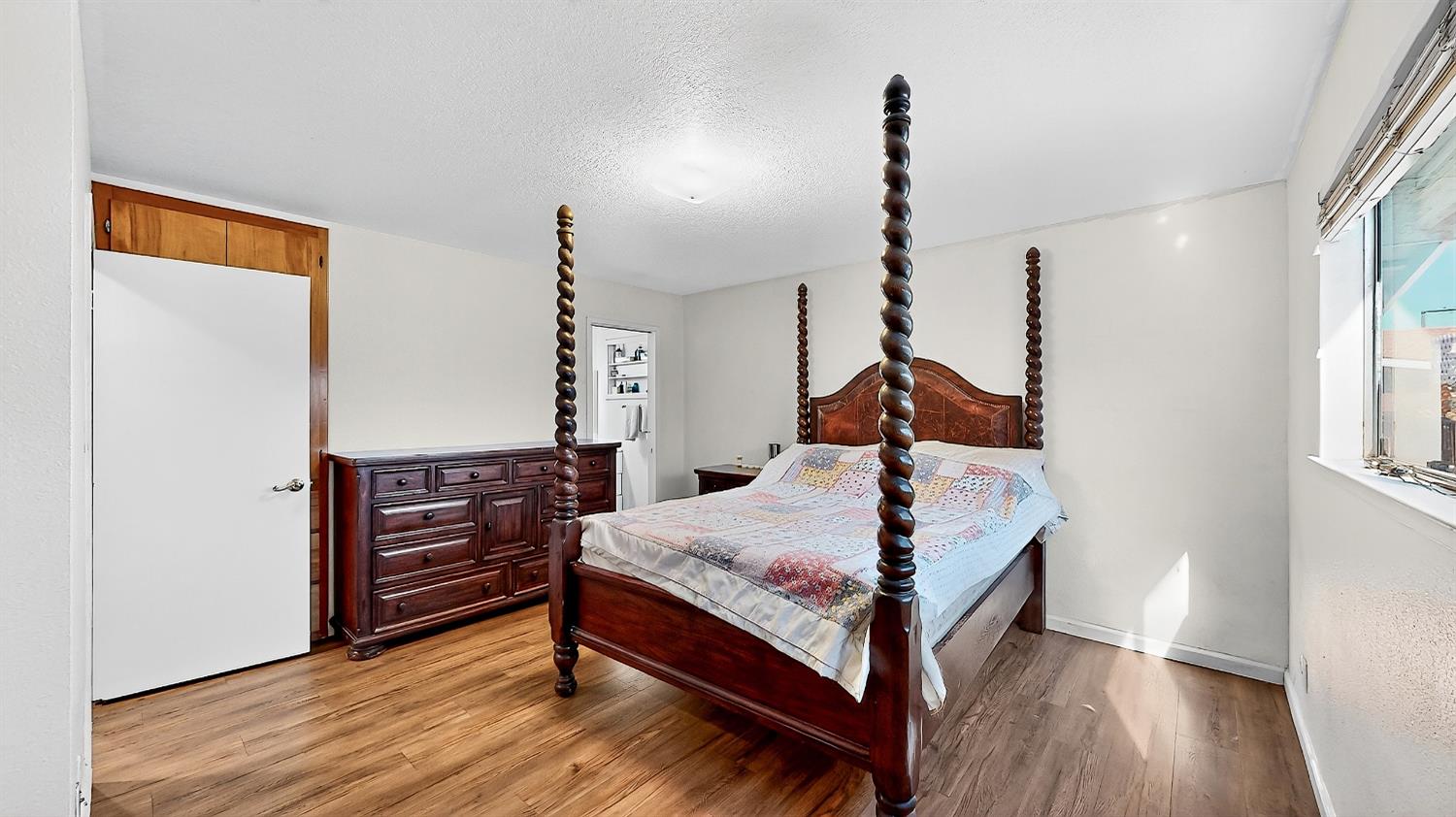 2720 Brooks Ct, Turlock, CA 95382