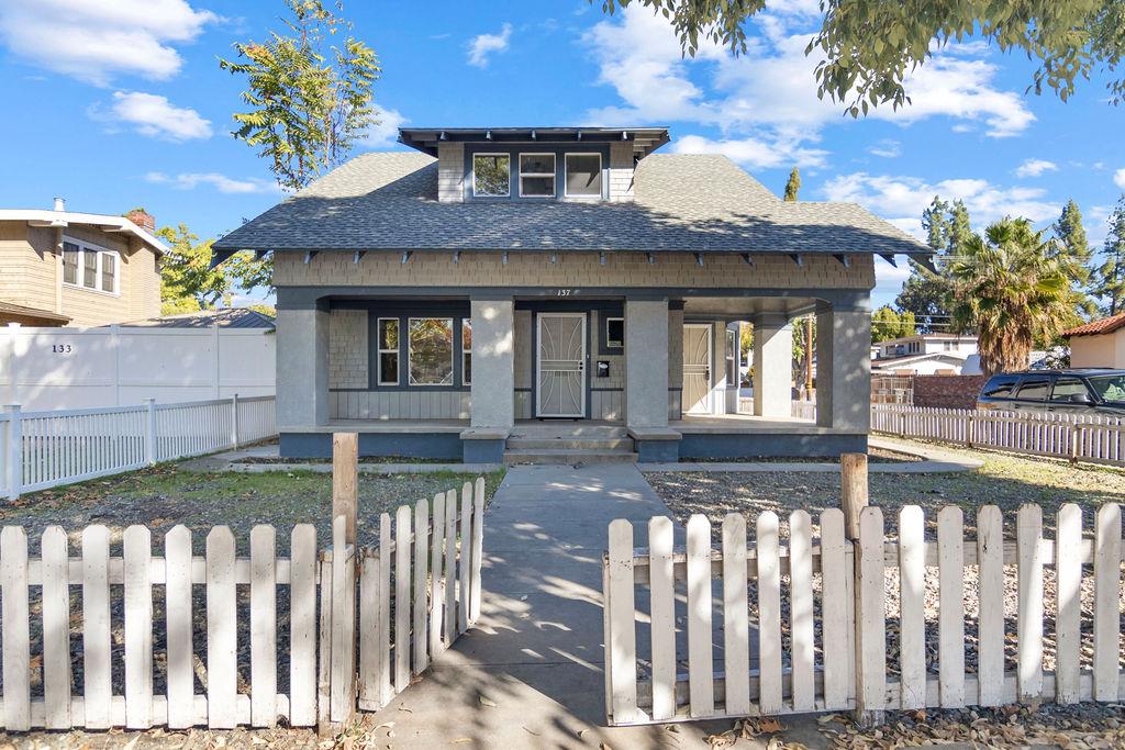137 Downey Ave, Modesto, CA 95354