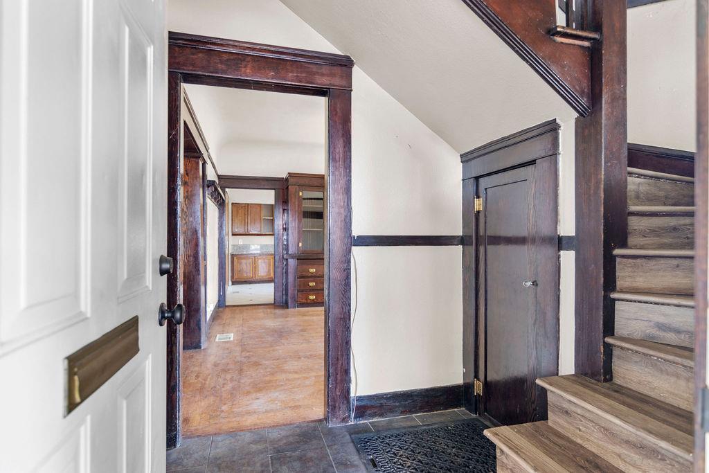 137 Downey Ave, Modesto, CA 95354