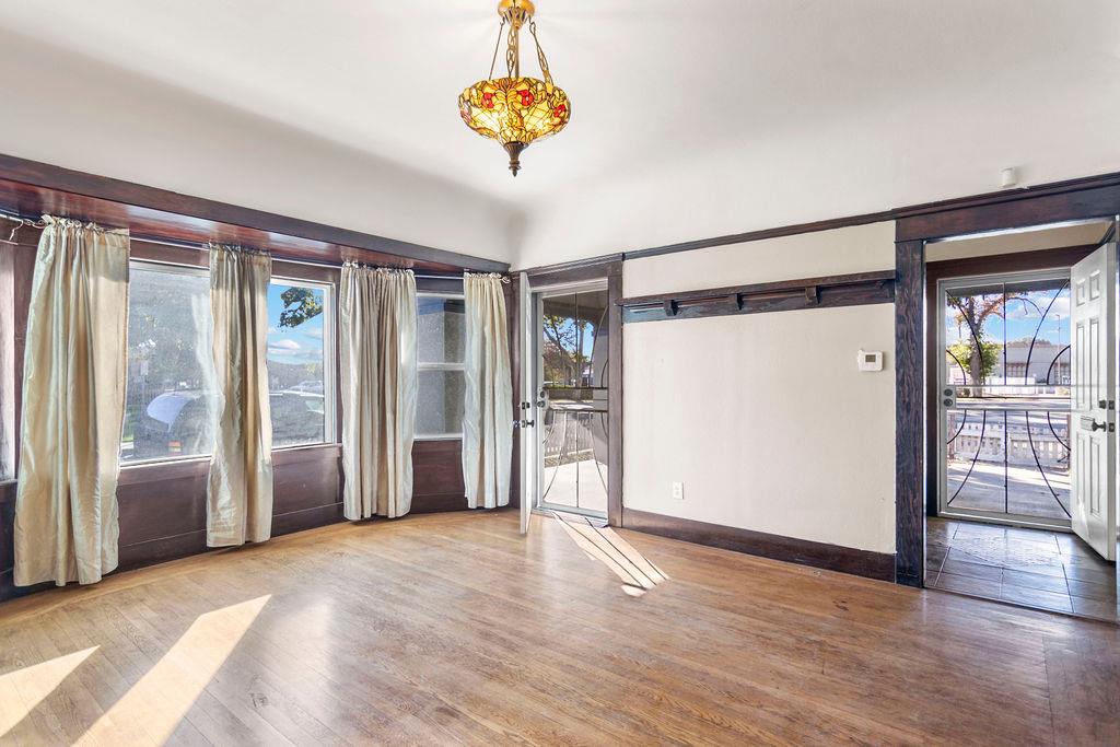 137 Downey Ave, Modesto, CA 95354