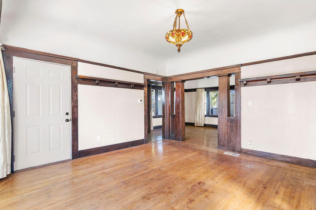 137 Downey Ave, Modesto, CA 95354