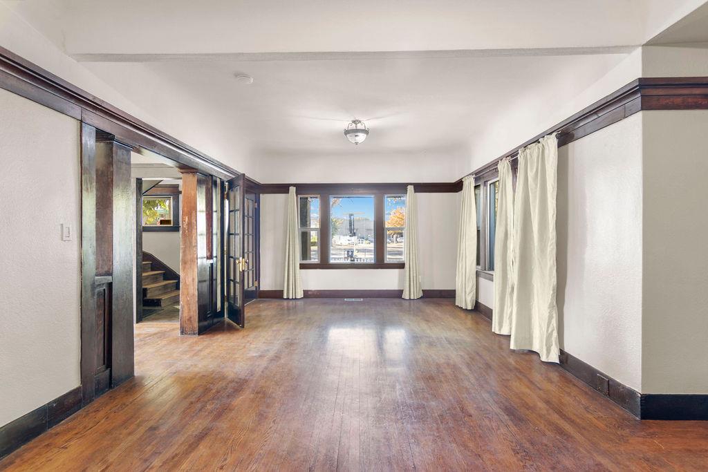 137 Downey Ave, Modesto, CA 95354