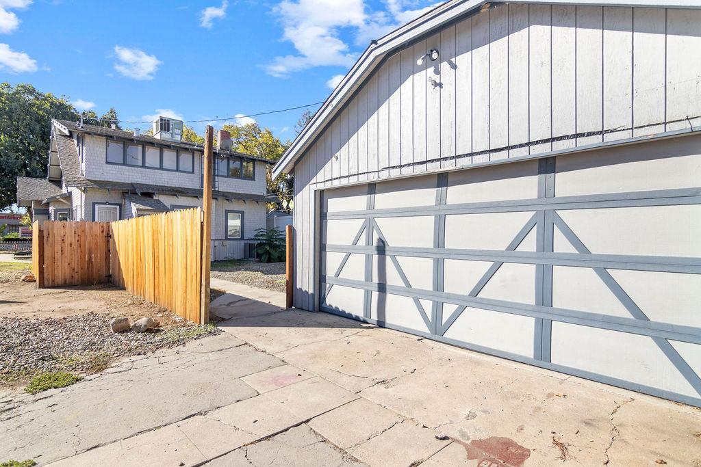 137 Downey Ave, Modesto, CA 95354