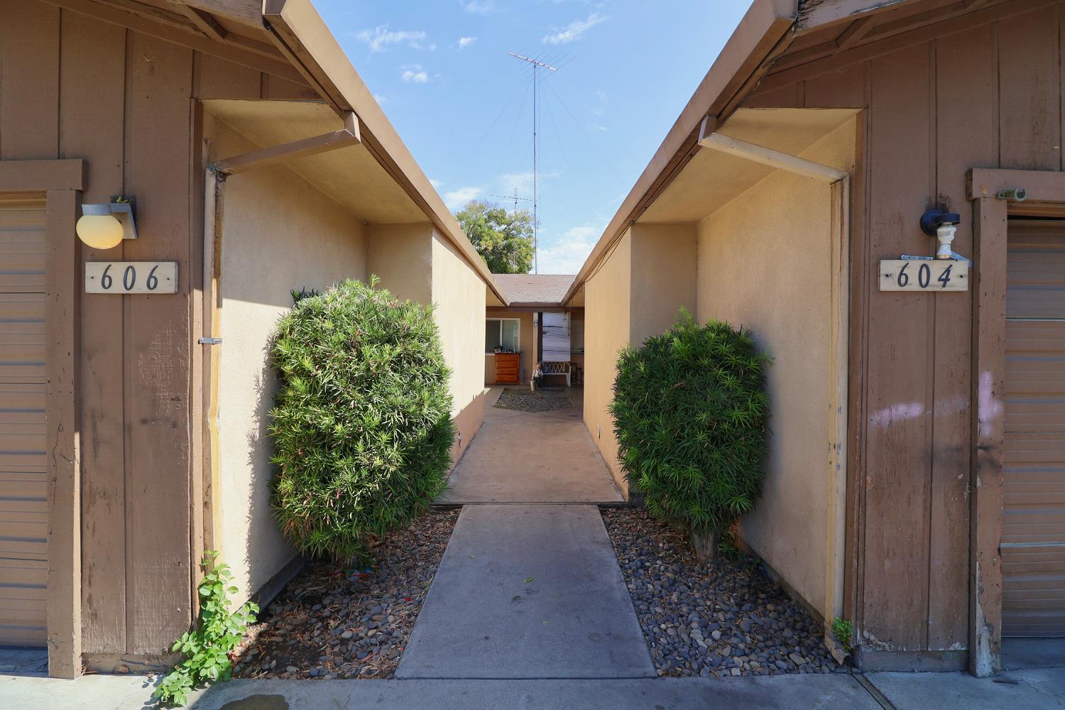 604 Fort Sumpter Dr, Modesto, CA 95354