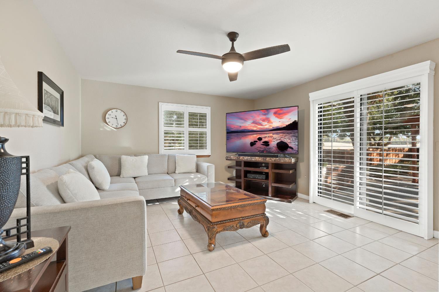 8630 River Oaks Dr, Oakdale, CA 95361