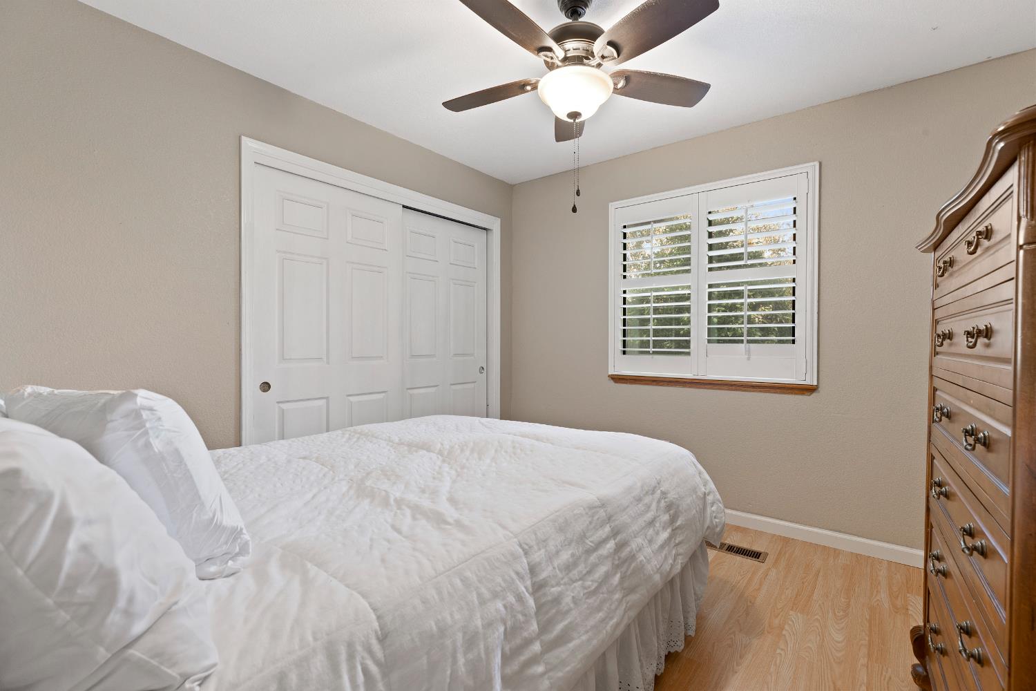 8630 River Oaks Dr, Oakdale, CA 95361