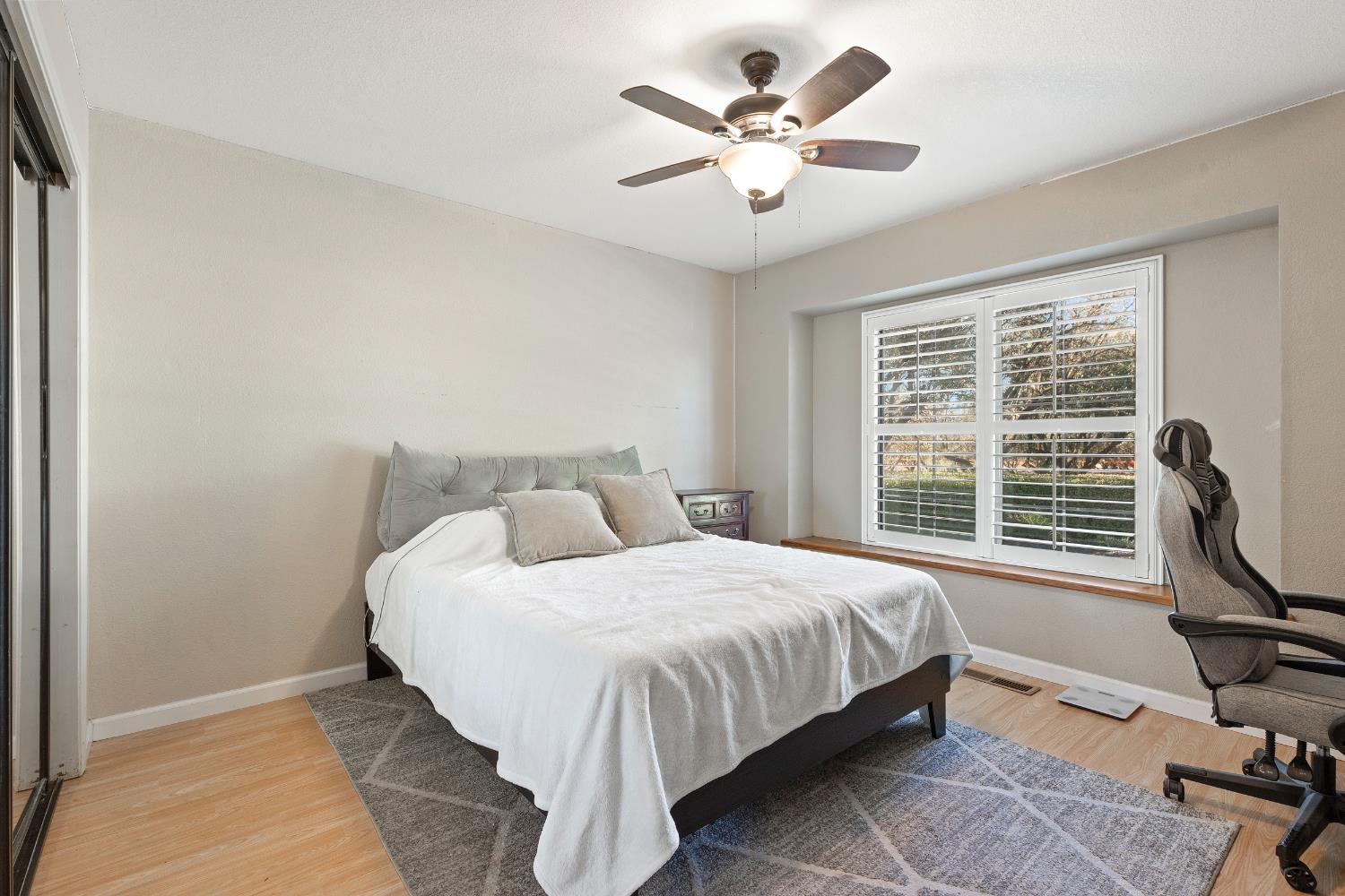 8630 River Oaks Dr, Oakdale, CA 95361