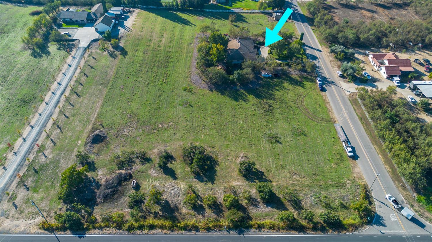 8630 River Oaks Dr, Oakdale, CA 95361