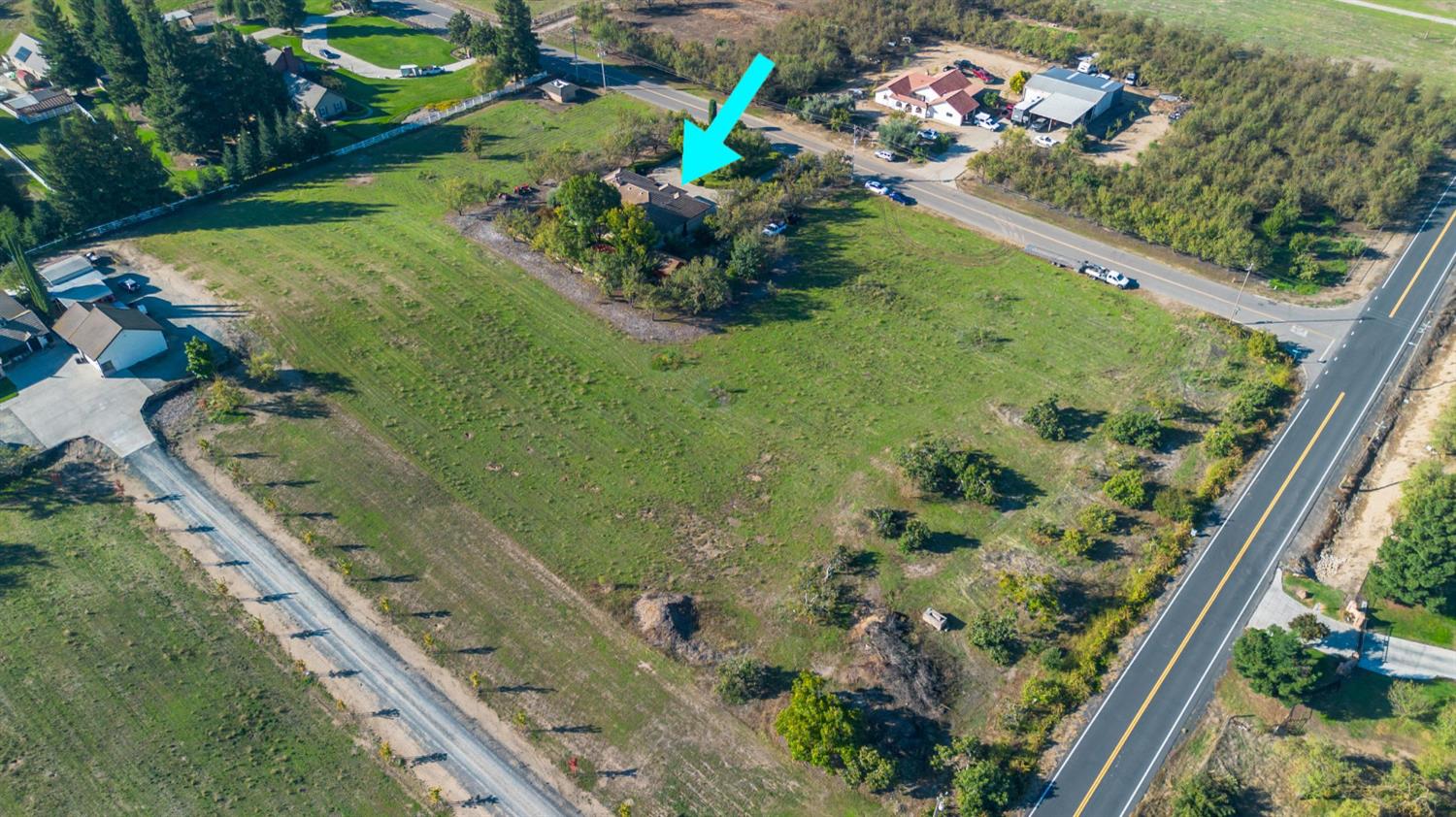 8630 River Oaks Dr, Oakdale, CA 95361