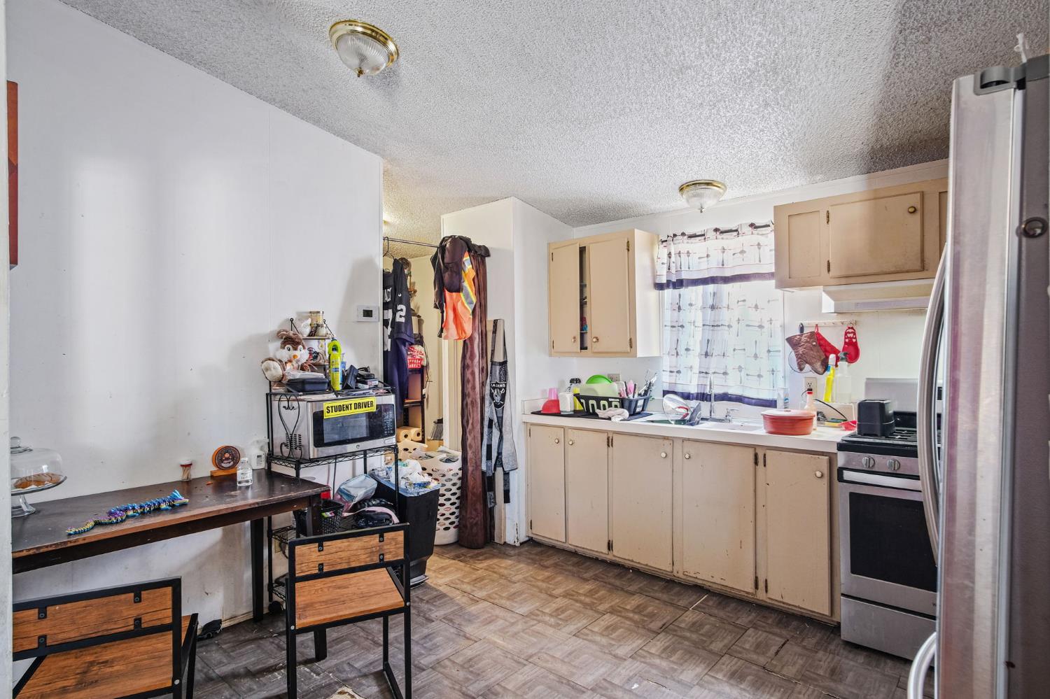 402 Maple St, Modesto, CA 95351