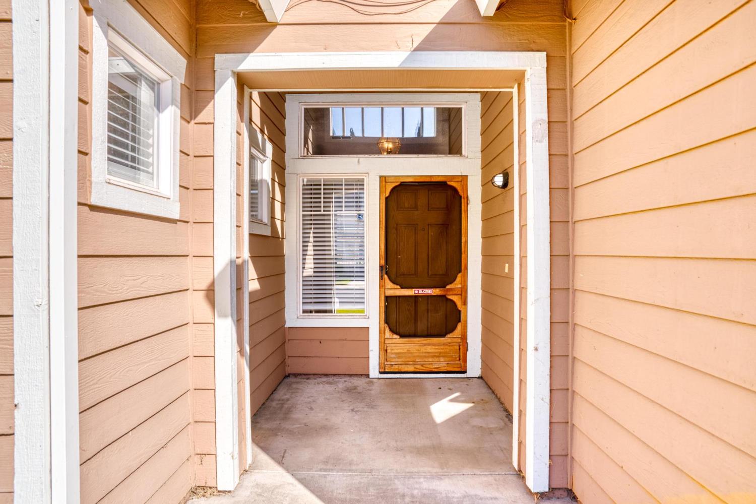 1833 Rail St, Manteca, CA 95337