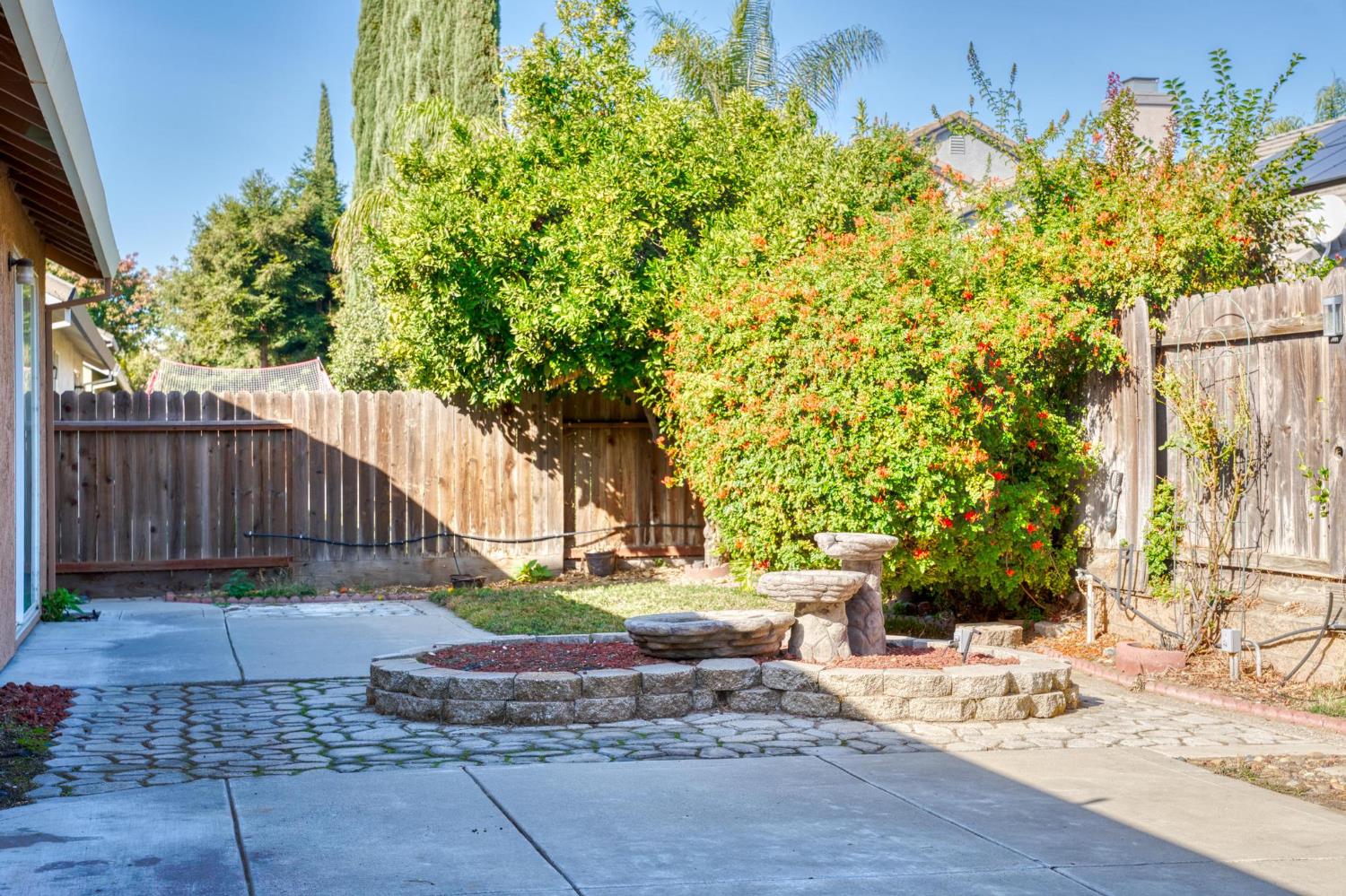 1833 Rail St, Manteca, CA 95337