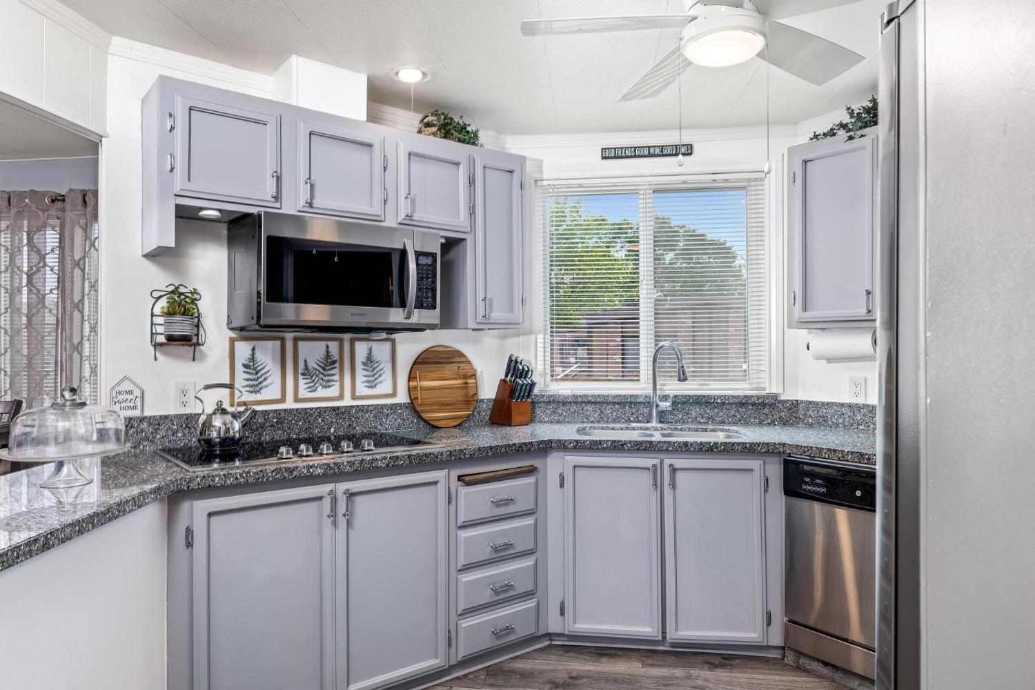 4399 APLICELLA #59, Manteca, CA 95337