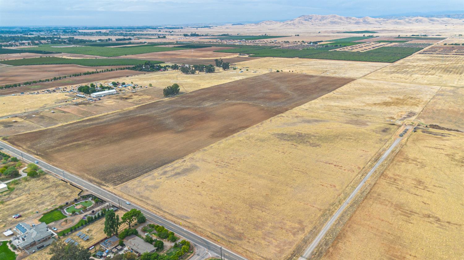 10464 E Herndon Ave, Clovis, CA 93619