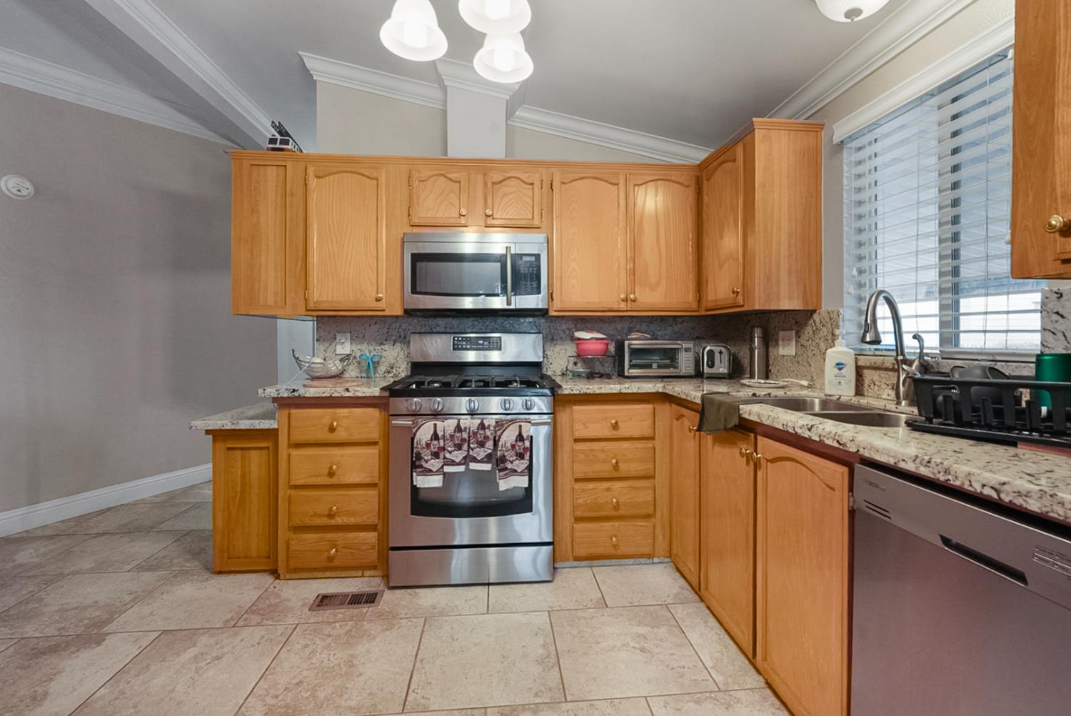 2841 Fowler Rd #33, Ceres, CA 95307