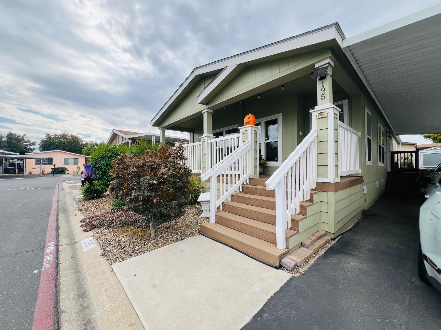 195 Schooner Ln, Modesto, CA 95356