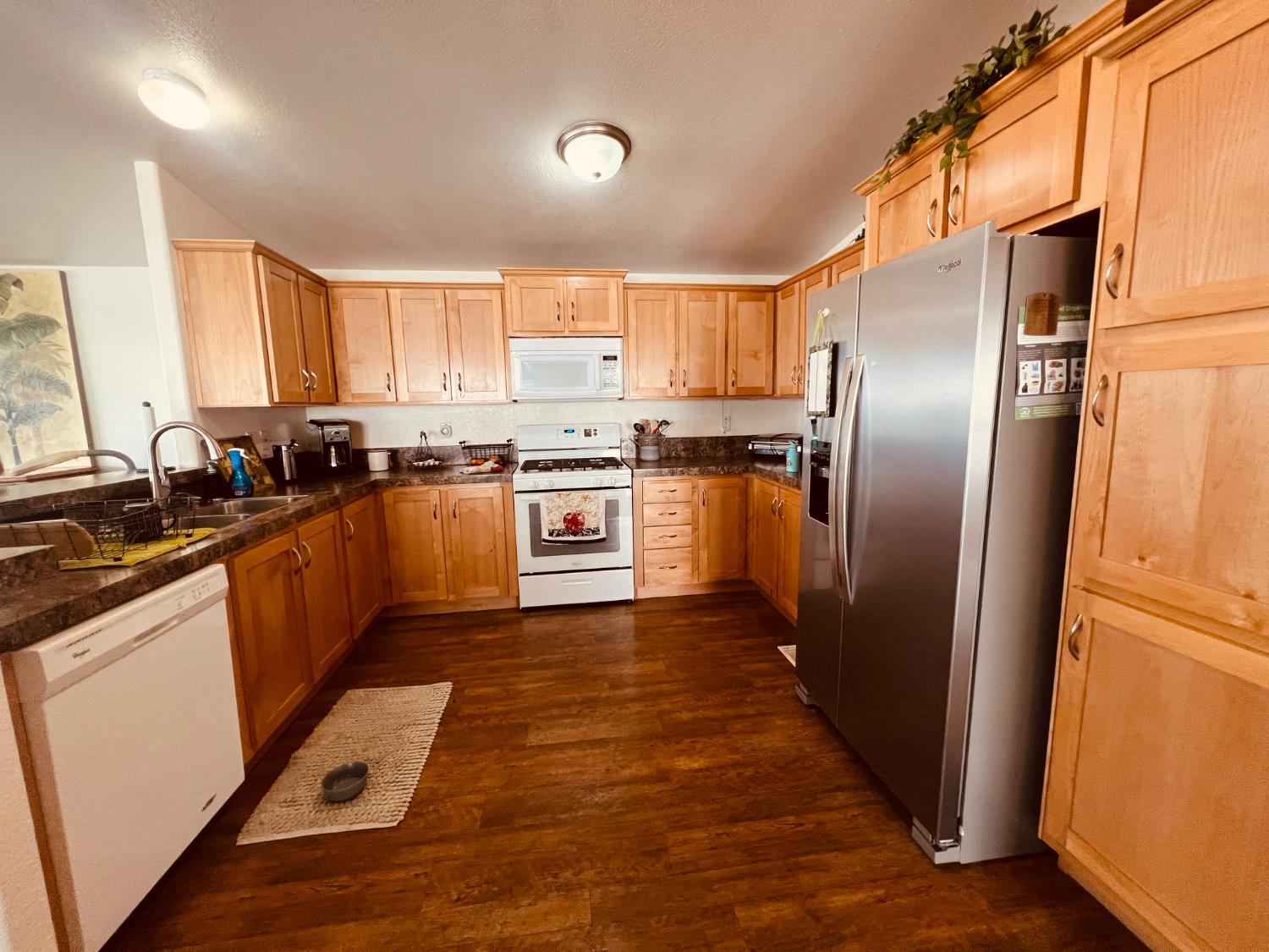 195 Schooner Ln, Modesto, CA 95356