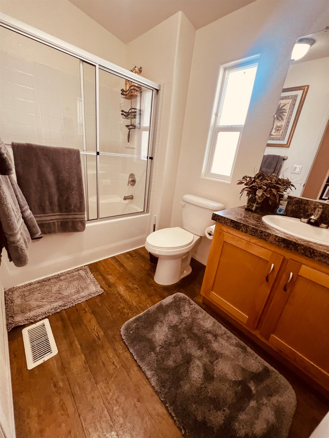 195 Schooner Ln, Modesto, CA 95356