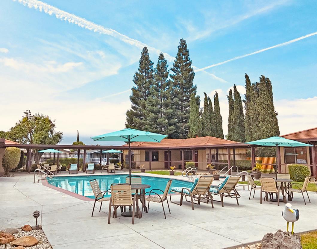 195 Schooner Ln, Modesto, CA 95356