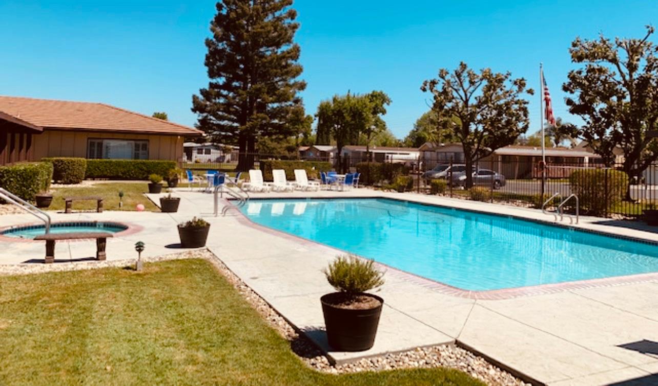 195 Schooner Ln, Modesto, CA 95356