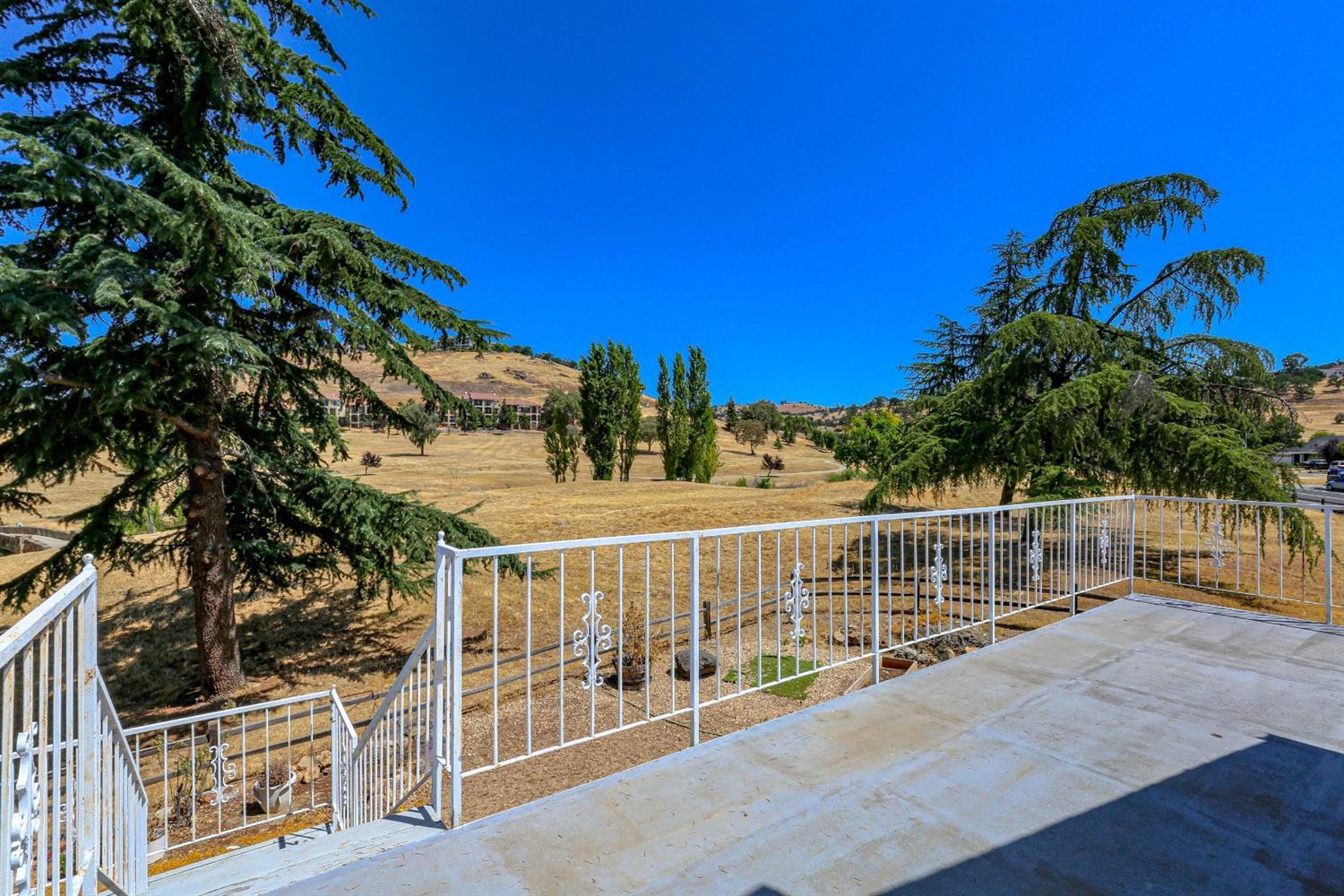 2329 Ranchito Dr, La Grange, CA 95329