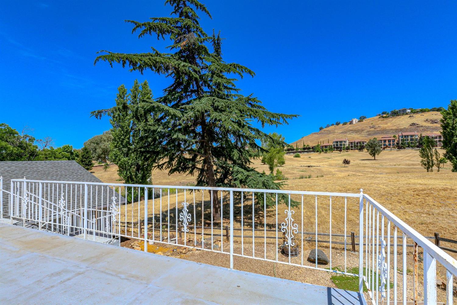 2329 Ranchito Dr, La Grange, CA 95329