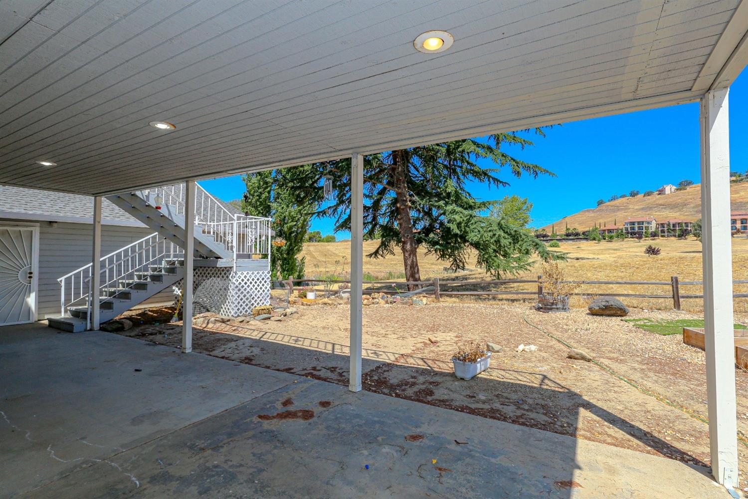 2329 Ranchito Dr, La Grange, CA 95329