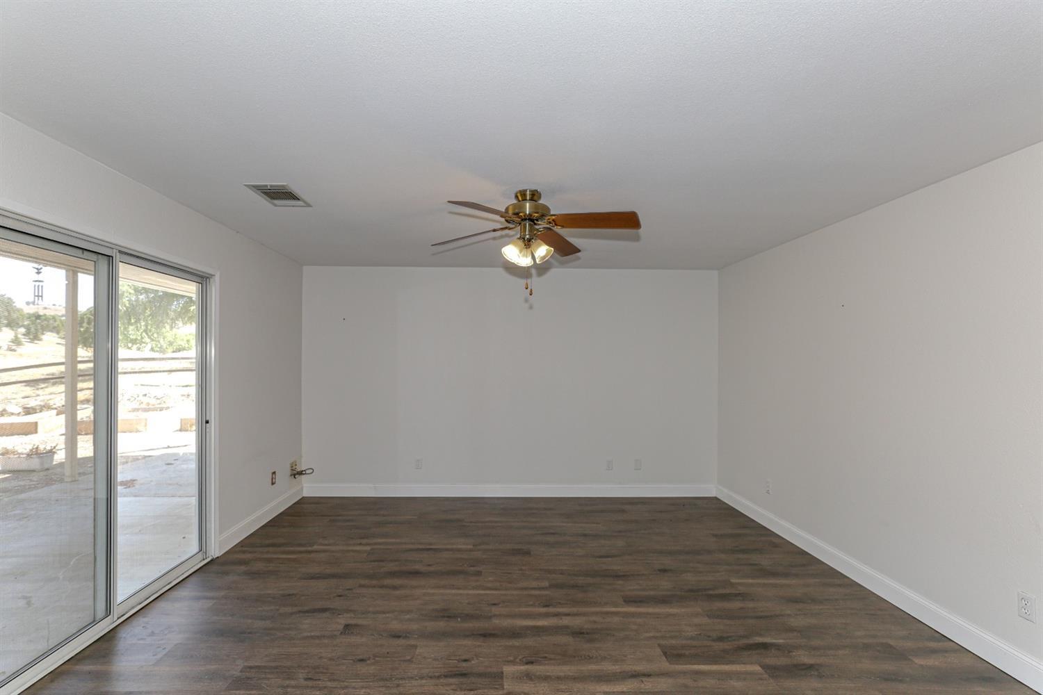 2329 Ranchito Dr, La Grange, CA 95329