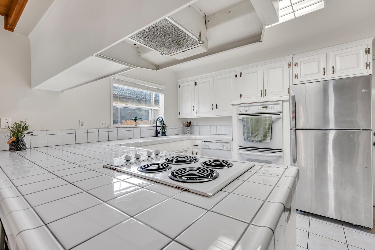 1062 Madison Ave, Los Banos, CA 93635