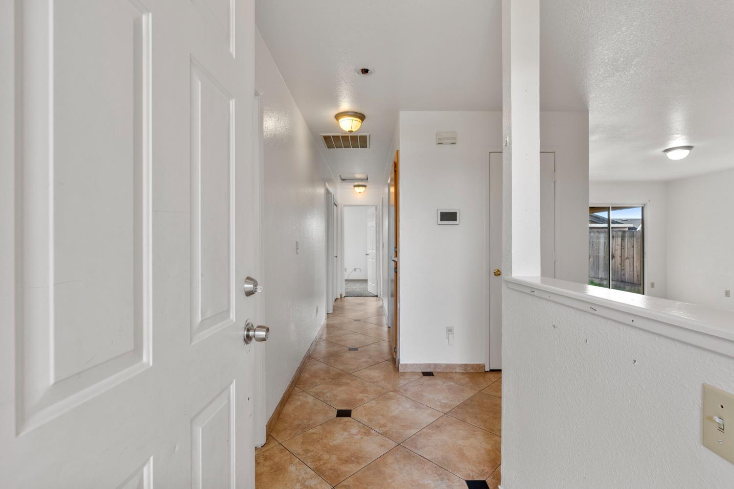 6072 Preakness Dr, Riverbank, CA 95367