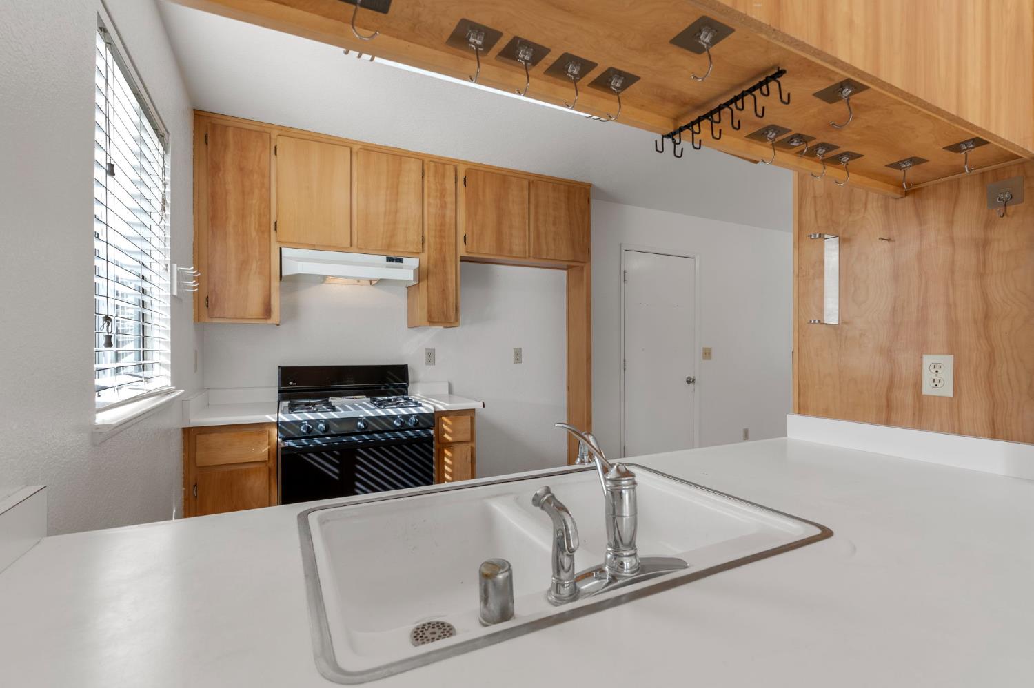 6072 Preakness Dr, Riverbank, CA 95367